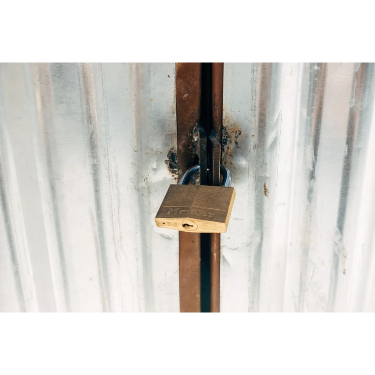 Hardened steel padlock